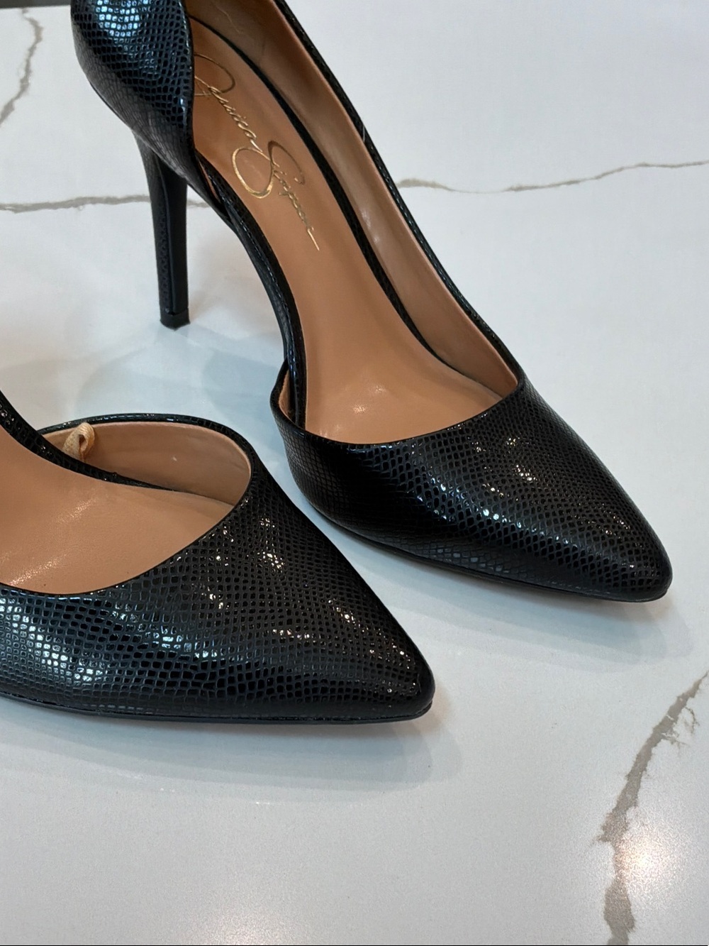 Jessica Simpson Size 7M Black Snakeskin-Texture Pointed Toe Pumps Heels - Picture 4 of 12
